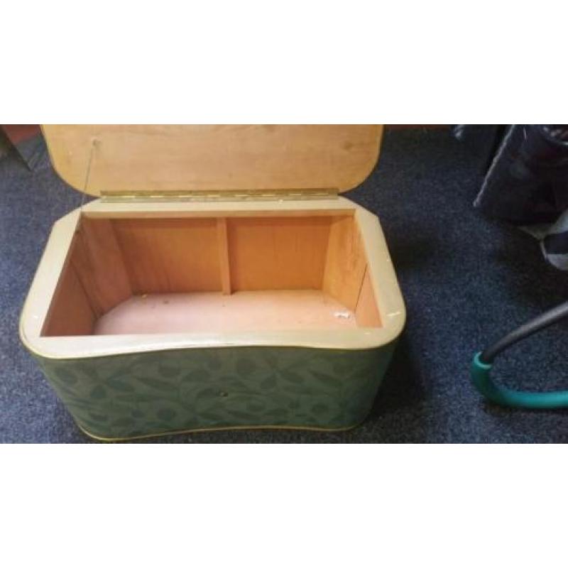 Houten bekleden Antieke dekenkist jaren 50