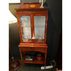 Mahonie vitrine kast