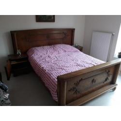 Antieke bed MOET WEG