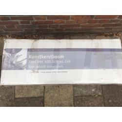 Kunst kerstboom met lampjes