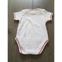 BAMBINO witte romper hartje maat 50/56 (KG513)