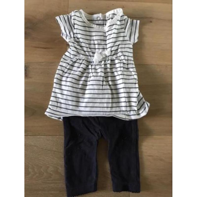 Diverse babykleertjes, maat 50/56
