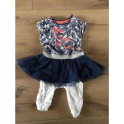 Diverse babykleertjes, maat 50/56