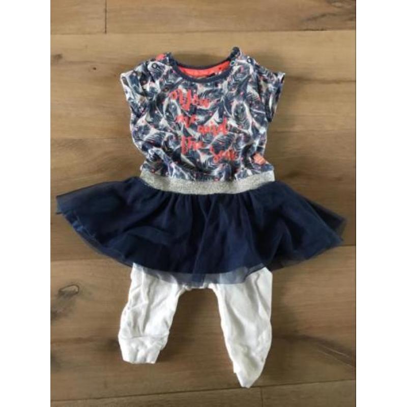 Diverse babykleertjes, maat 50/56
