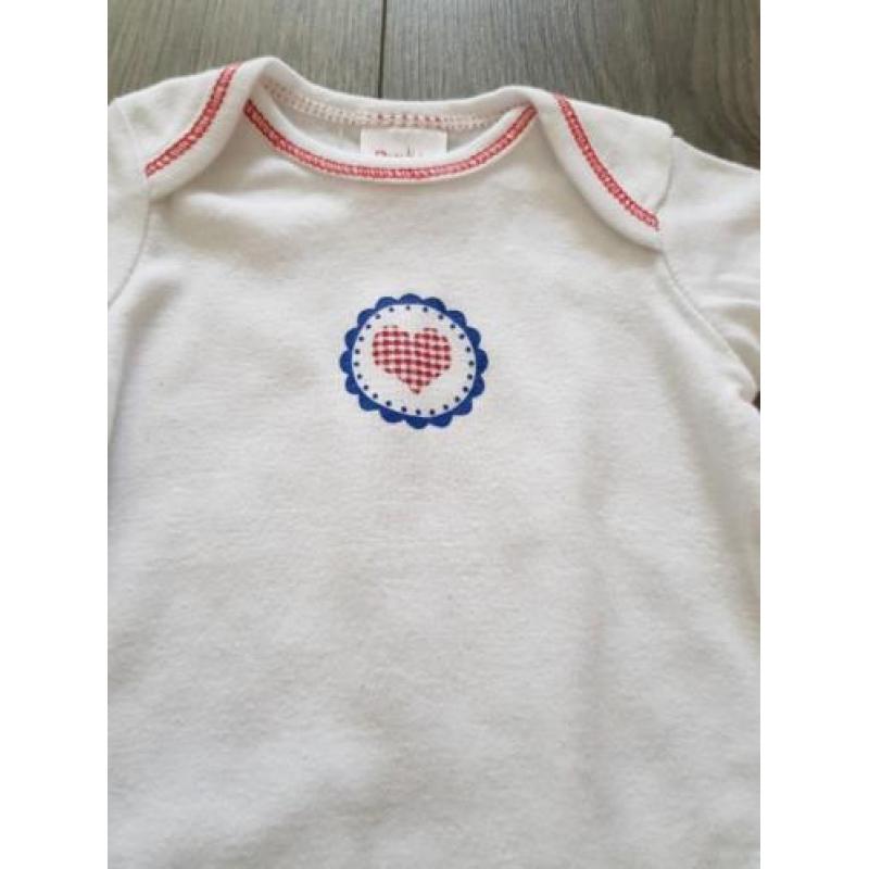 BAMBINO witte romper hartje maat 50/56 (KG513)