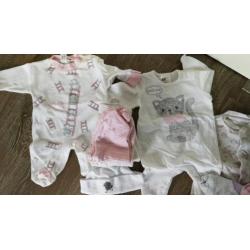 Compleet pakket baby kleertjes maat 50-56