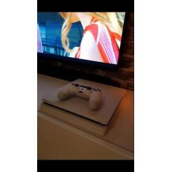 Ps4 white 1tb met spellen