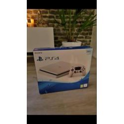 Ps4 white 1tb met spellen